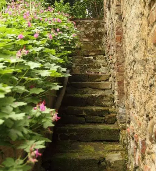 ペンション La Tour Bocsozel