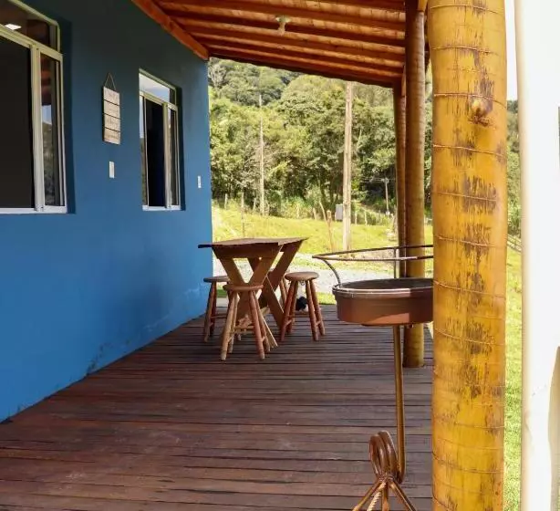 Majatalo Recanto Em Cores   Chalé Com Uma Linda Vista Para As Montanhas