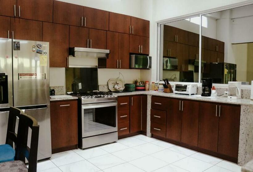 تختخواب و صبحانه Mansión Sheehan