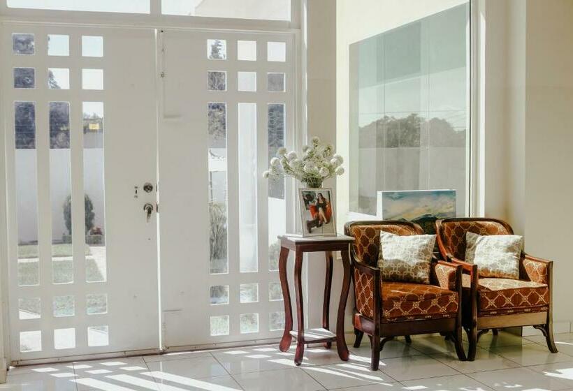 تختخواب و صبحانه Mansión Sheehan