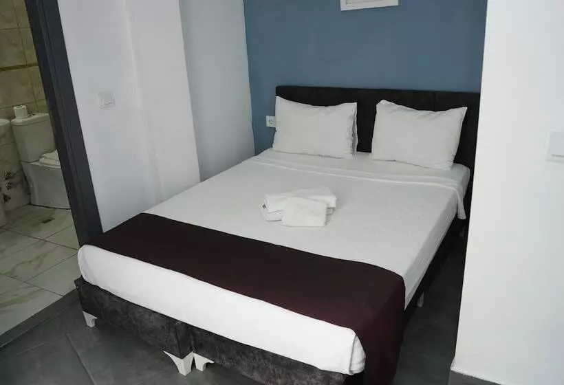 Grand Niki Hotel & Spa