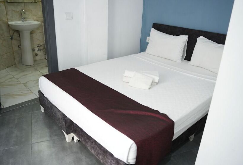 Grand Niki Hotel & Spa