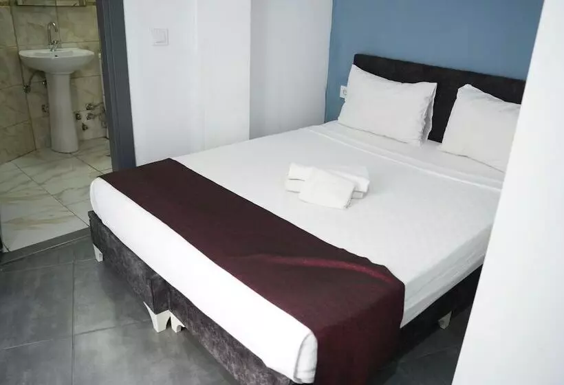 Grand Niki Hotel & Spa