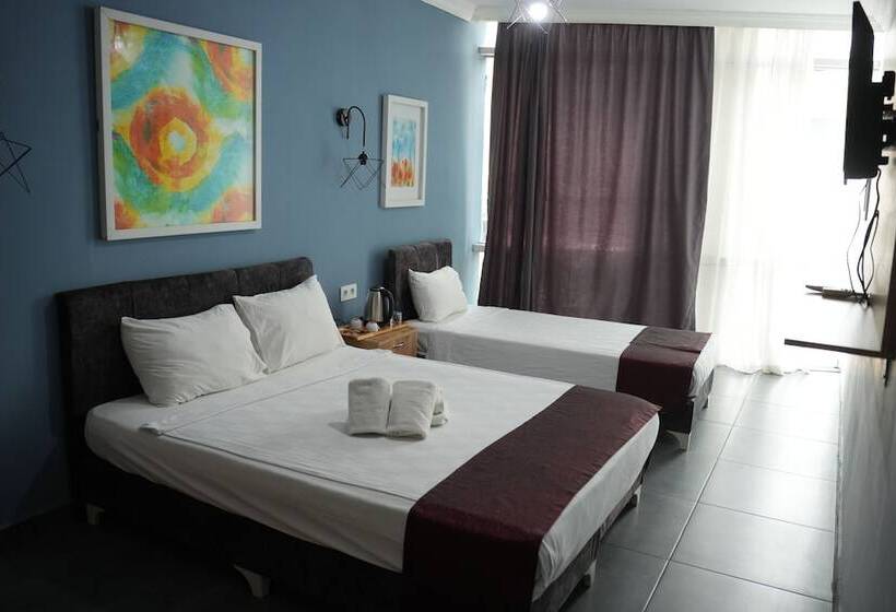 Grand Niki Hotel & Spa