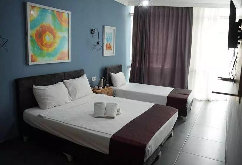 Grand Niki Hotel & Spa