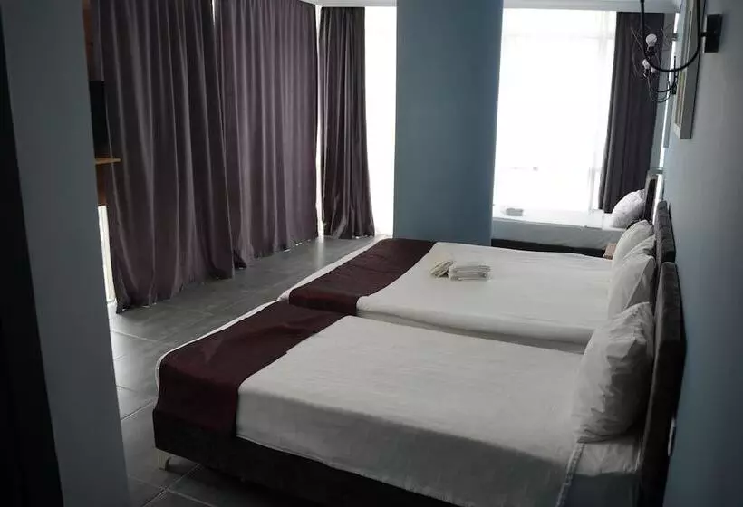 Grand Niki Hotel & Spa