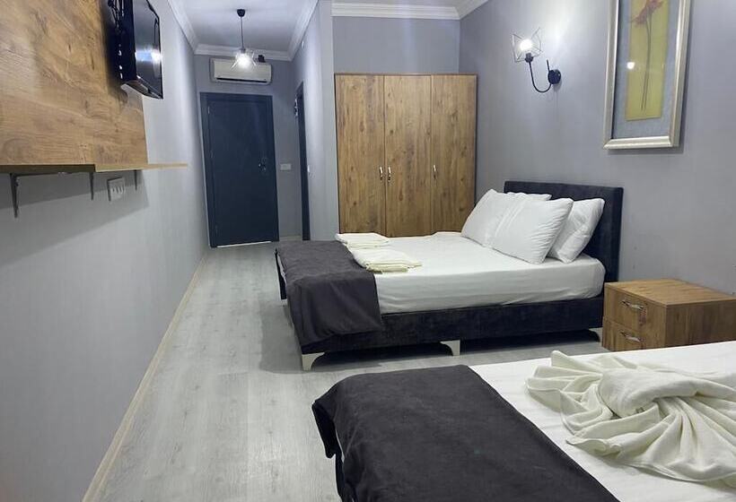 Grand Niki Hotel & Spa