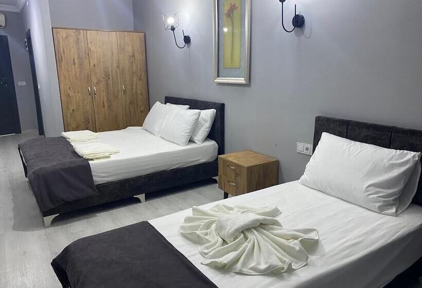 Grand Niki Hotel & Spa