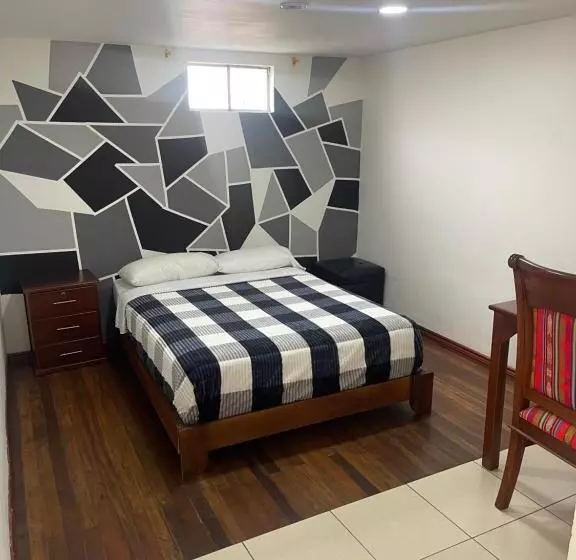 ホテル El Jardín Escondido Party Hostel