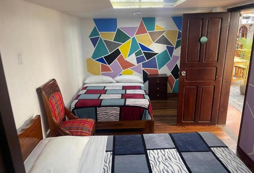 בית מלון כפרי El Jardín Escondido Party Hostel