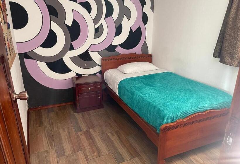 בית מלון כפרי El Jardín Escondido Party Hostel