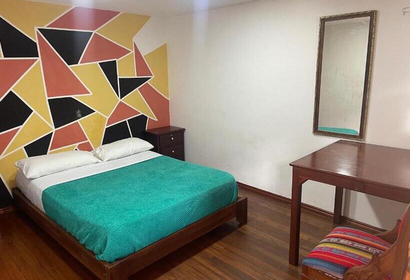 בית מלון כפרי El Jardín Escondido Party Hostel