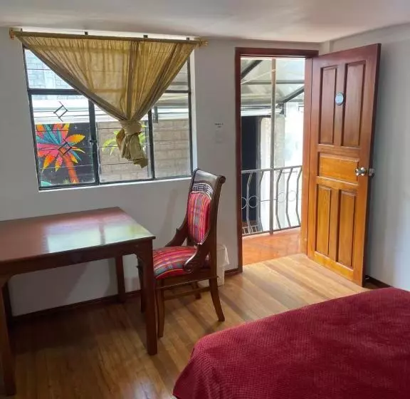 ホテル El Jardín Escondido Party Hostel