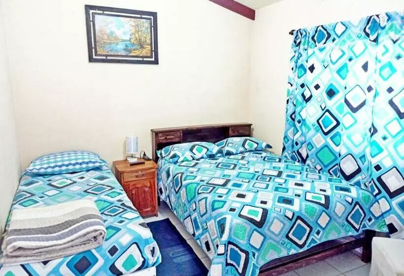 تختخواب و صبحانه Residencial Moroni Alojamiento En Cochabamba
