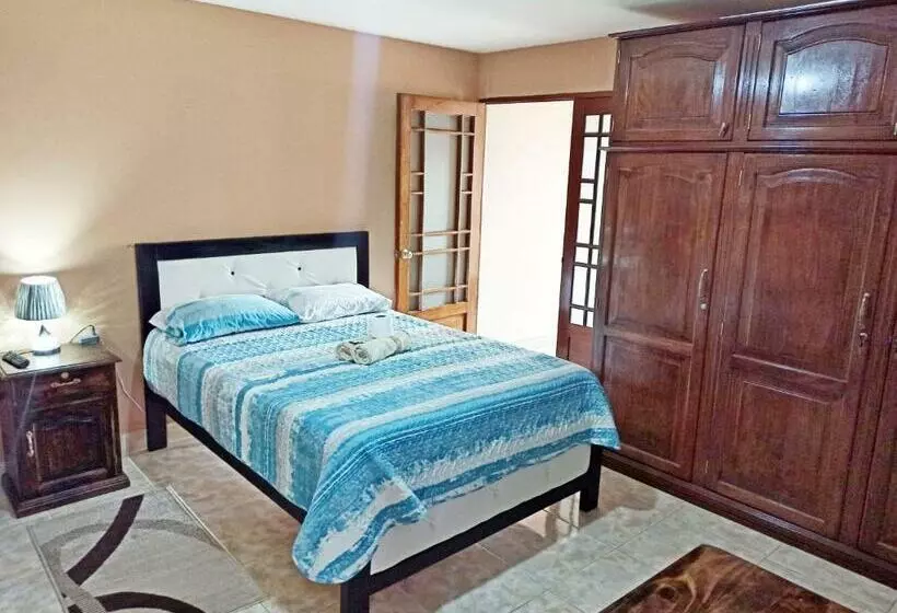 تختخواب و صبحانه Residencial Moroni Alojamiento En Cochabamba