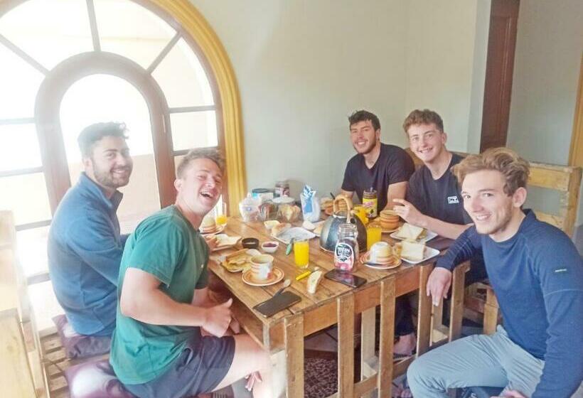 تختخواب و صبحانه Residencial Moroni   Alojamiento En Cochabamba