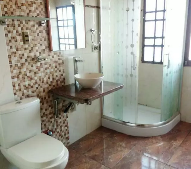 تختخواب و صبحانه Residencial Moroni Alojamiento En Cochabamba