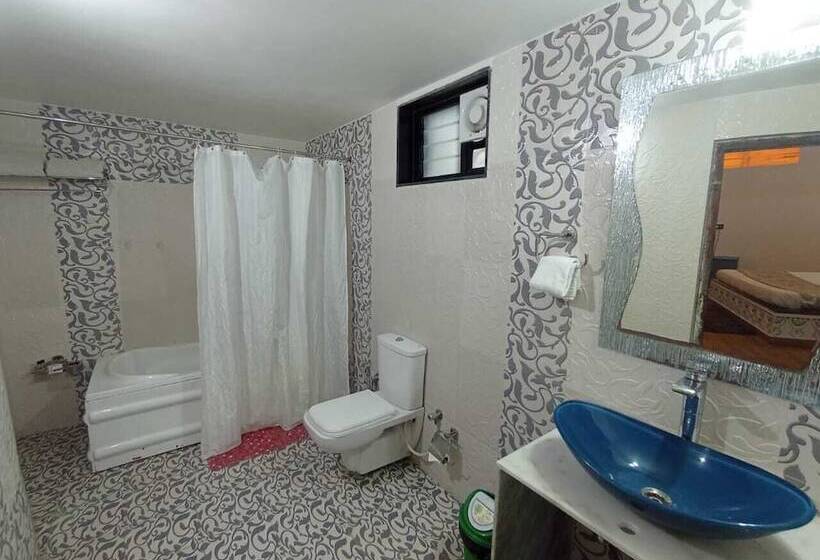 Hotel The Desert Den Little Rann Of Kutch