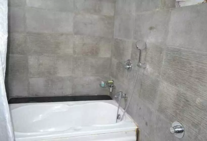 Hotelli The Desert Den  Little Rann Of Kutch