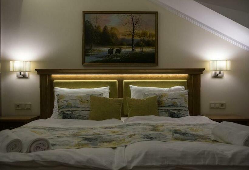 ペンション Robinia Rooms