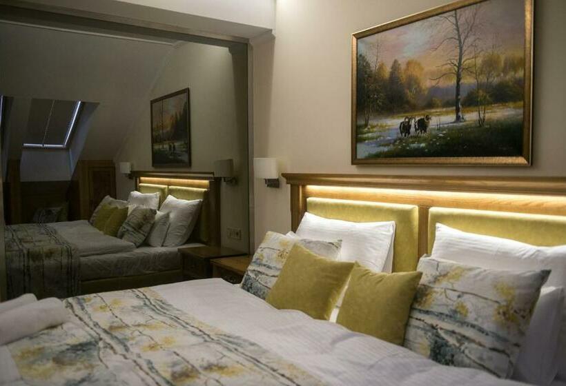 ペンション Robinia Rooms