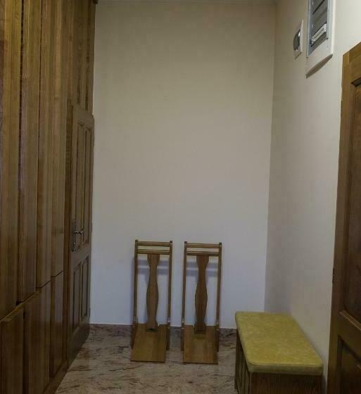 ペンション Robinia Rooms