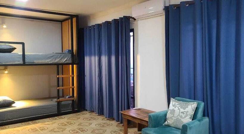 پانسیون Hostal Backpackers Travelero