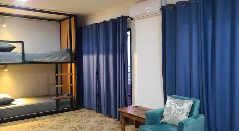 پانسیون Hostal Backpackers Travelero