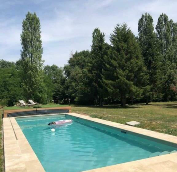 بنسيون Le Petit Pavillon