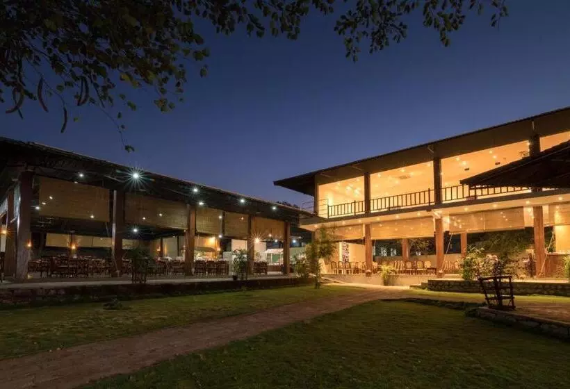 Camellia Resort And Spa