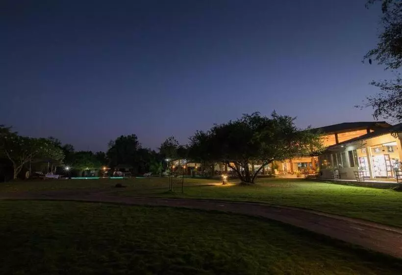 Camellia Resort And Spa