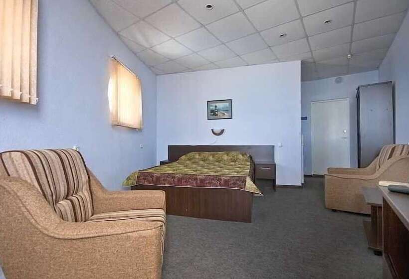 בית מלון כפרי Admiral