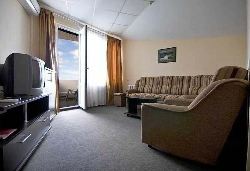 בית מלון כפרי Admiral