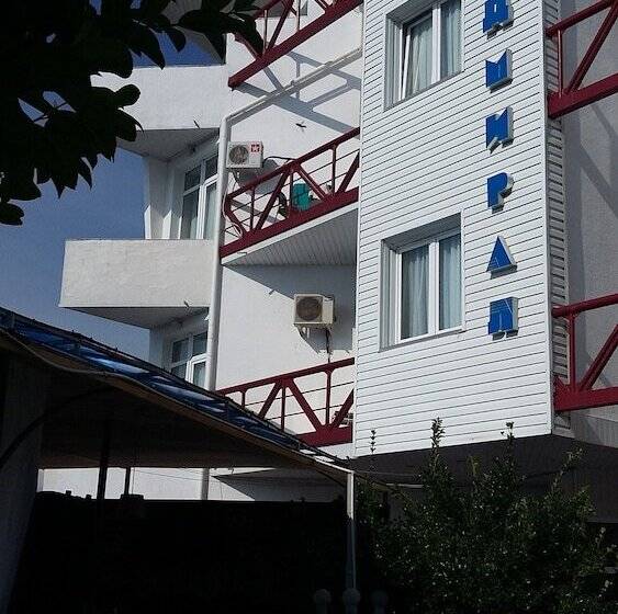 בית מלון כפרי Admiral