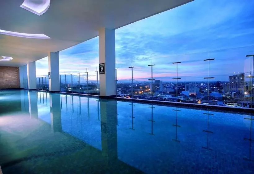 Aston Makassar Hotel & Convention Center