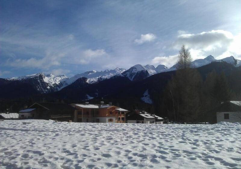 Отель Bellamonte