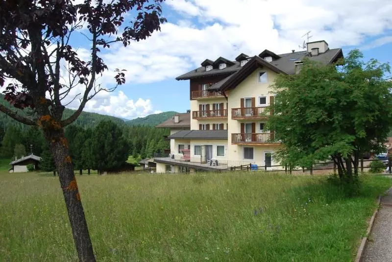 Отель Bellamonte