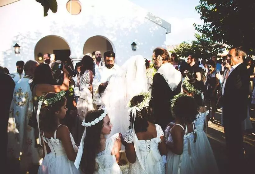 هتل Delina Mountain Resort