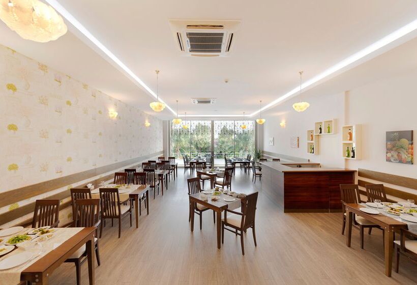 Отель Lycus Beach