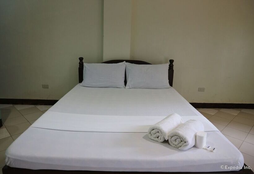 酒店 Royal Crown Inn