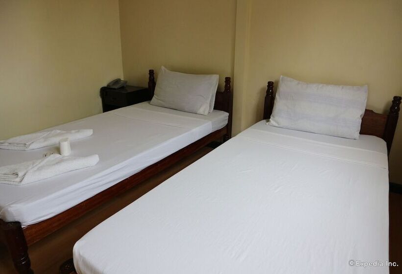 酒店 Royal Crown Inn