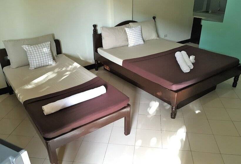 酒店 Royal Crown Inn