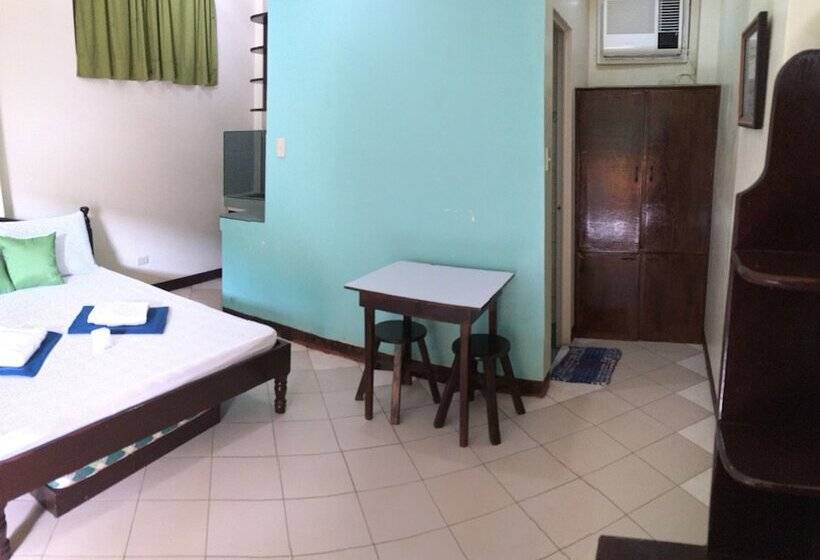 酒店 Royal Crown Inn