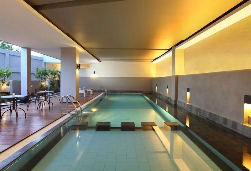 هتل Santika Bengkulu