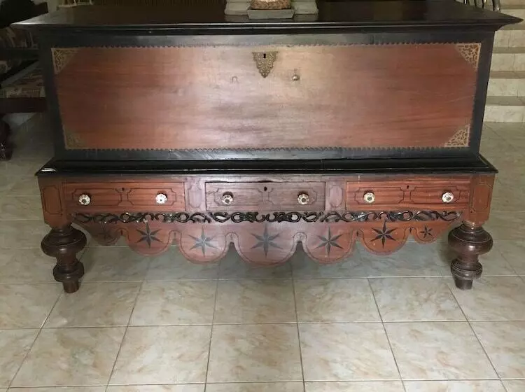 ホテル The Saffron