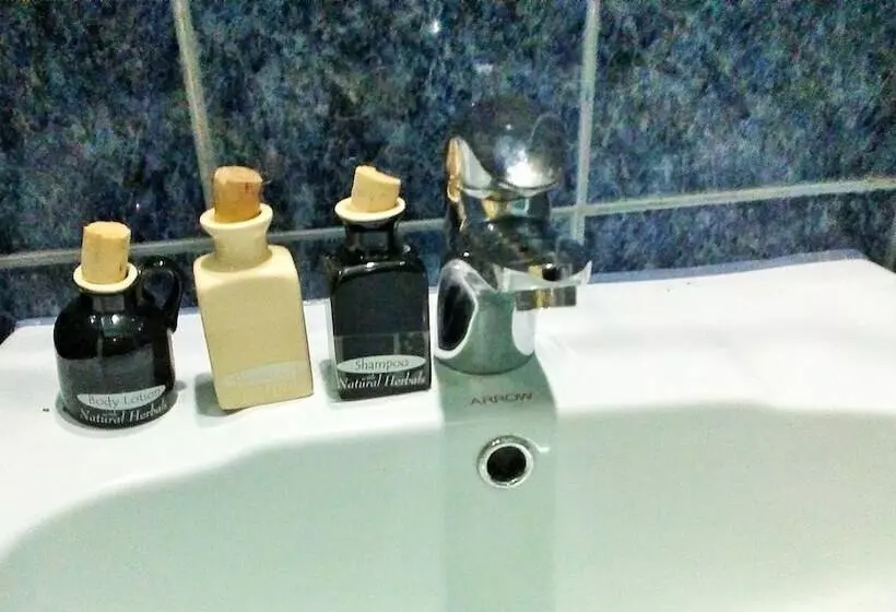 ホテル The Saffron