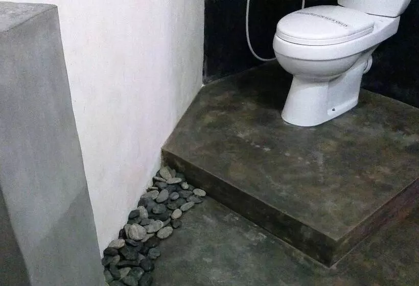 ホテル The Saffron