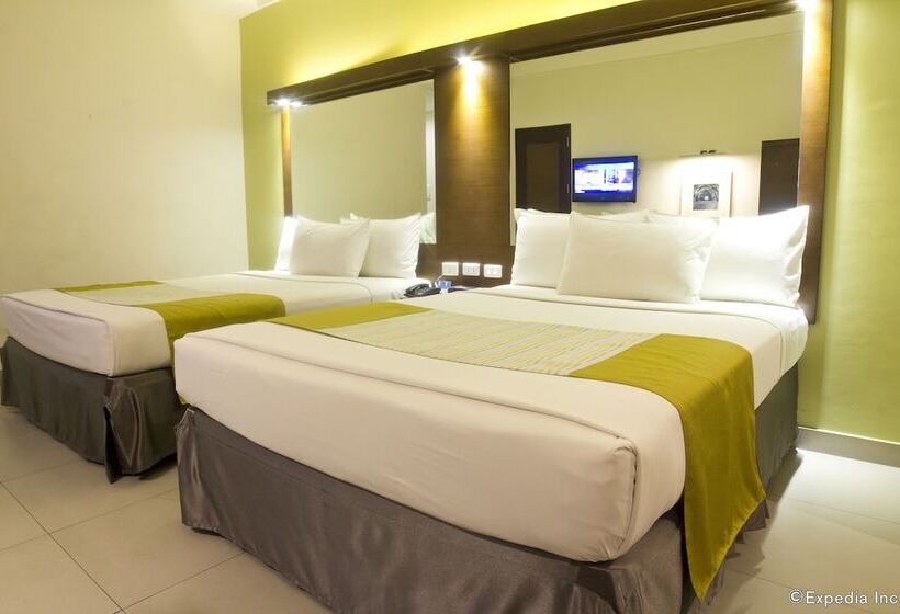 Microtel By Wyndham Acropolis