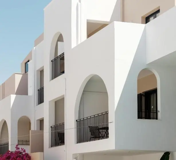Nami Hotel & Suites