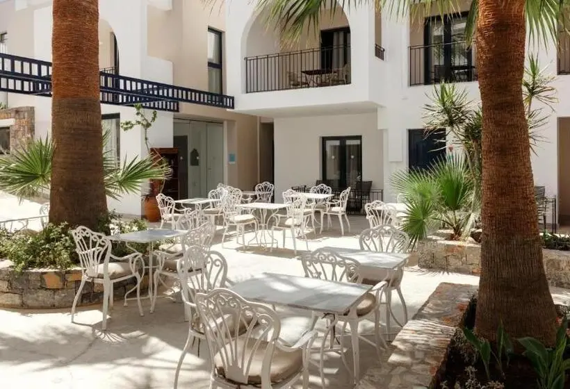 Nami Hotel & Suites